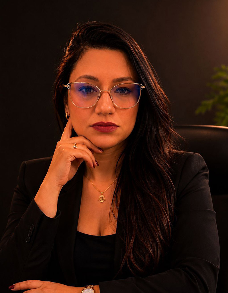 Vitória Régia - Associada